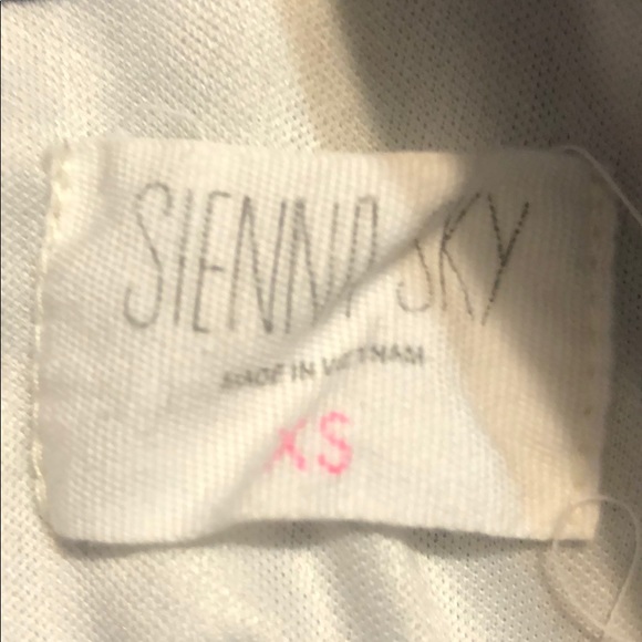 Sienna sky elephant romper - Picture 4 of 4